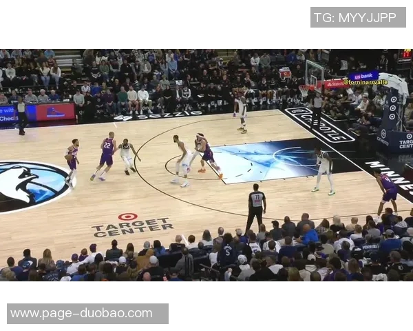 太阳主教练奥特谈逆转失利:第三节表现展现球队风格与韧性 太阳主教练奥特谈逆转失利:第三节表现展现球队风格与韧性